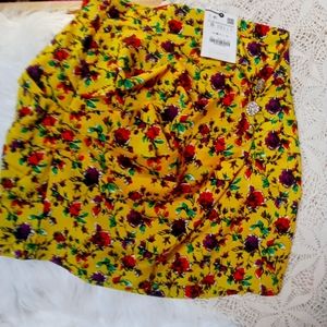 H & M NWT Yellow Floral Mini S